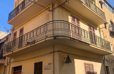 palazzina via angiò